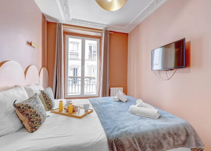 223 Rothschild - Superb In Paříž