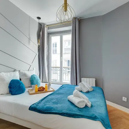 223 Rothschild - Superb In Appartement *