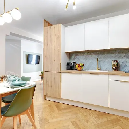 223 Rothschild - Superb In Apartment